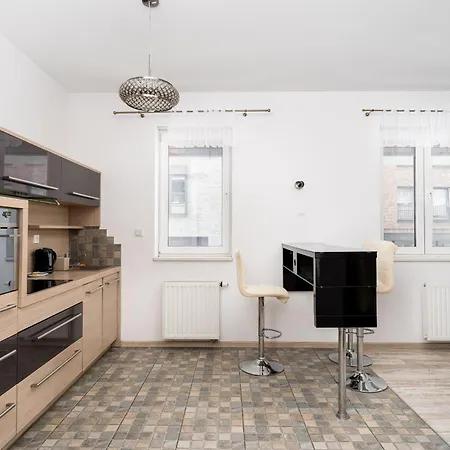 Nadwislanska 11 With Garden Appartamento Cracovia