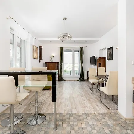 Nadwislanska 11 With Garden * Krakow